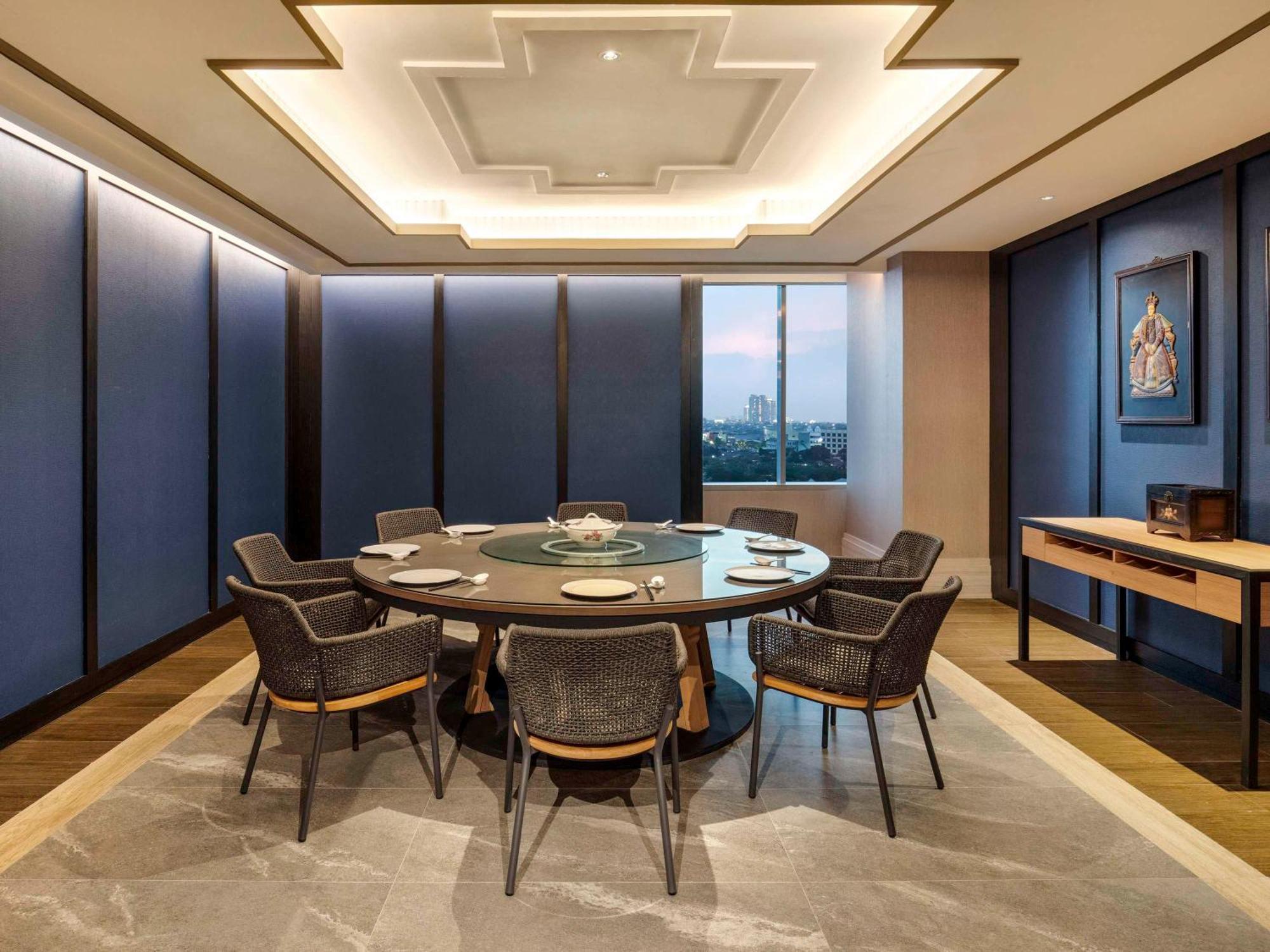 Hotel Mercure Gatot Subroto